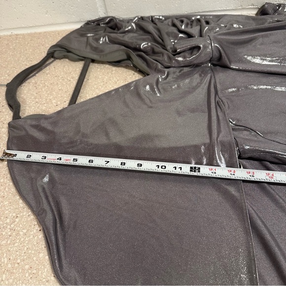 Halston Heritage Short Metallic Silver A-line Cape Sleeve V-Neck Dress Size10 NW - Picture 11 of 16